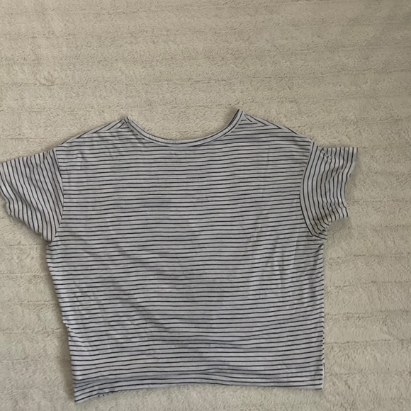 American Eagle Tie Front Tee - Picture 2 of 3